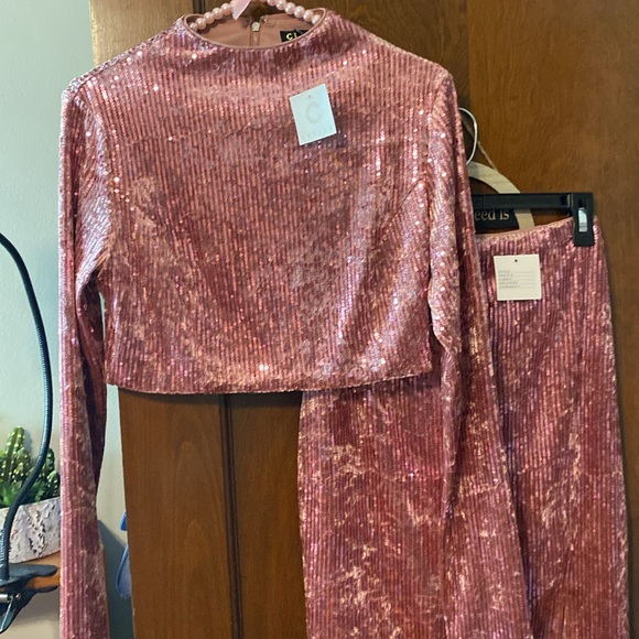 Stunning Cefian sequin and pink velvet 2 piece set 😍😍😍 - Picture 3 of 13